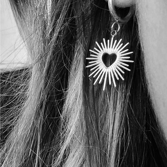 “Radiant Sacred Heart” of Jesus Immaculate Mary Burst Explode Catholic Earrings - Picture 11 of 16